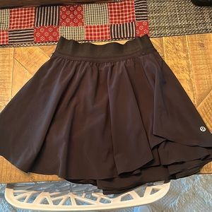 Lululemon run court rival high rise SKIRY